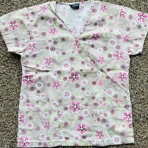 Women's XS Lavender Floral Absolute Scrub Top